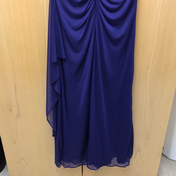🍀5 for $25🍀 Melanie Lyne gorgeous purple gown - Picture 5 of 14